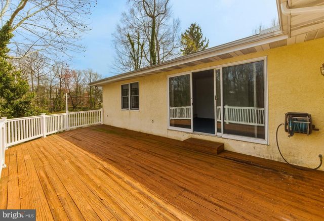 227 MEADOW LN, Woodbury, NJ 08096