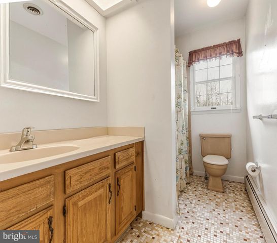 227 MEADOW LN, Woodbury, NJ 08096
