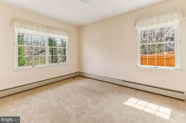 227 MEADOW LN, Woodbury, NJ 08096