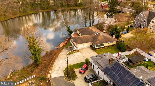 227 MEADOW LN, Woodbury, NJ 08096