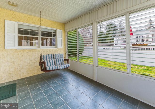 227 MEADOW LN, Woodbury, NJ 08096
