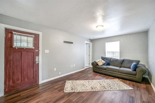 6829 Madrid Street, Houston, TX 77021