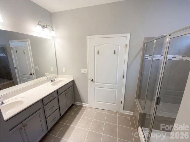 200 Sweet Briar Drive, Fort Mill, SC 29707