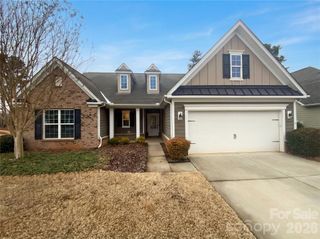 200 Sweet Briar Drive, Fort Mill, SC 29707