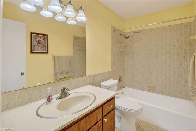 8740 Lueck LN N # 1, Fort Myers, FL 33919