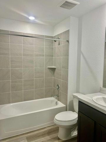 1002 Muscadine Vine Lane, Houston, TX 77090