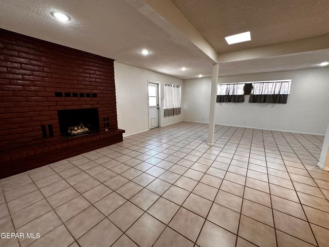 1516 ELMHURST Drive, El Paso, TX 79925