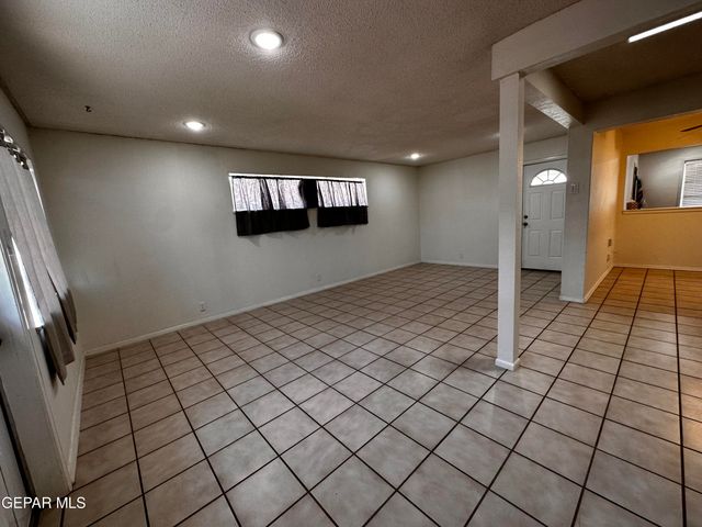 1516 ELMHURST Drive, El Paso, TX 79925