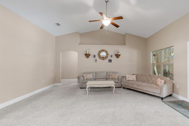 2643 Avenida De Soto, Navarre, FL 32566