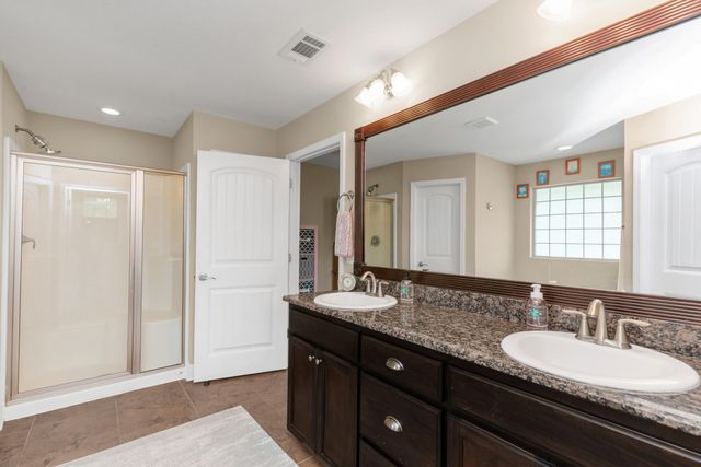 2643 Avenida De Soto, Navarre, FL 32566