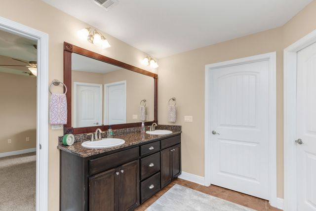 2643 Avenida De Soto, Navarre, FL 32566