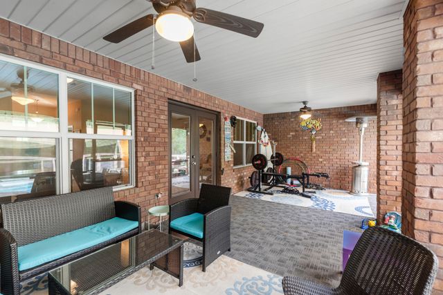 2643 Avenida De Soto, Navarre, FL 32566
