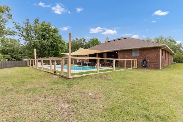 2643 Avenida De Soto, Navarre, FL 32566