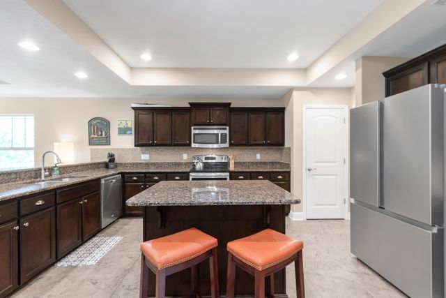 2643 Avenida De Soto, Navarre, FL 32566