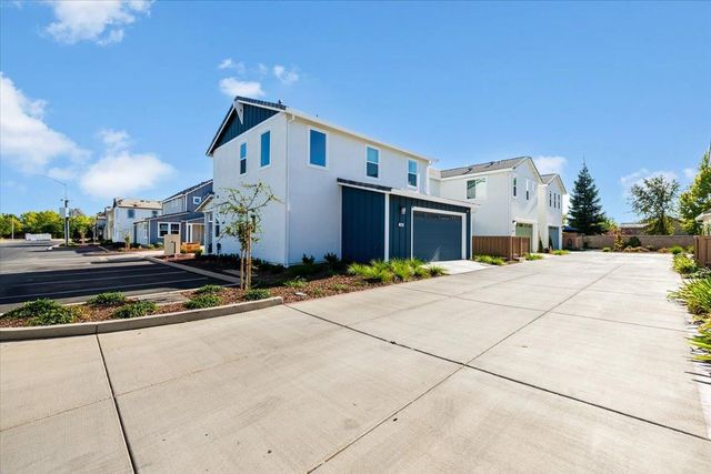 10831 Windrow Way, Rancho Cordova, CA 95670