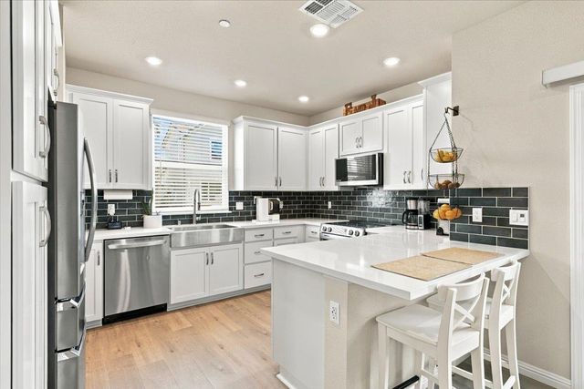 10831 Windrow Way, Rancho Cordova, CA 95670