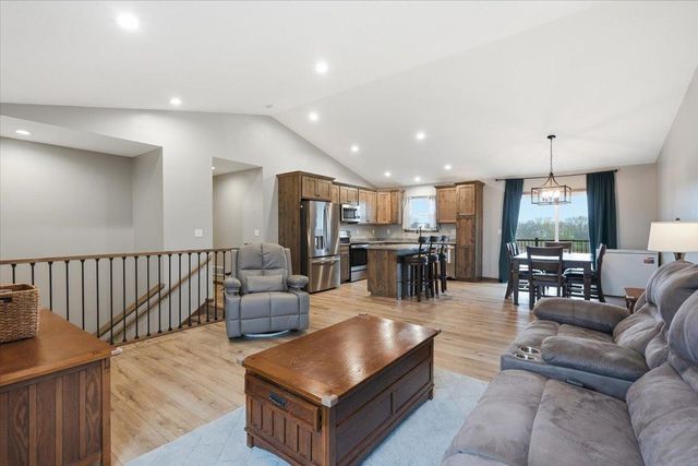 1755 Otter Way, New Richmond, WI 54017
