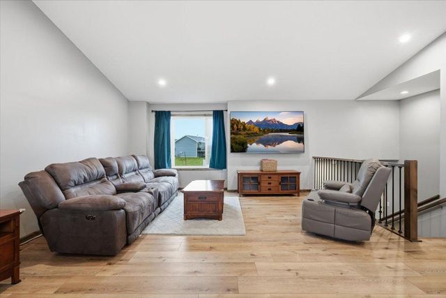 1755 Otter Way, New Richmond, WI 54017
