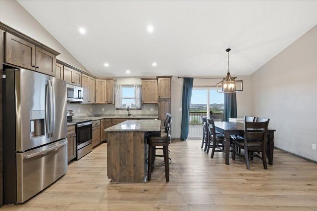 1755 Otter Way, New Richmond, WI 54017