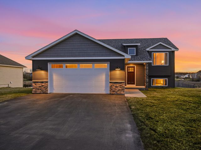1755 Otter Way, New Richmond, WI 54017
