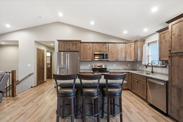 1755 Otter Way, New Richmond, WI 54017