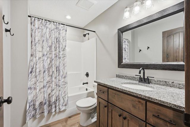 1755 Otter Way, New Richmond, WI 54017