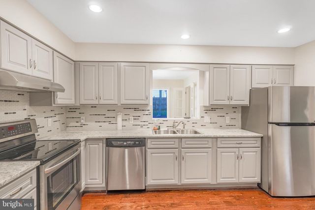 2 ADAM CT, Fredericksburg, VA 22405