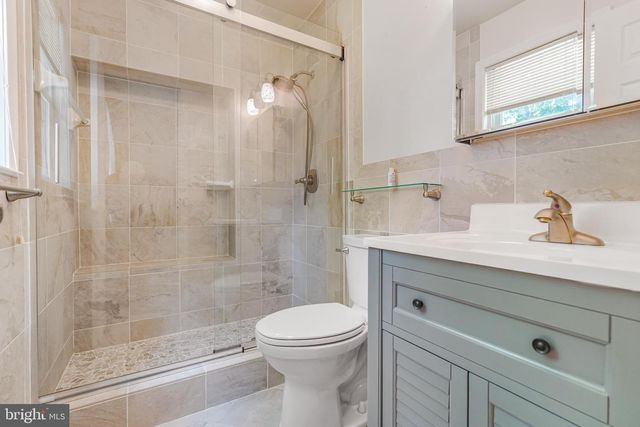 2 ADAM CT, Fredericksburg, VA 22405