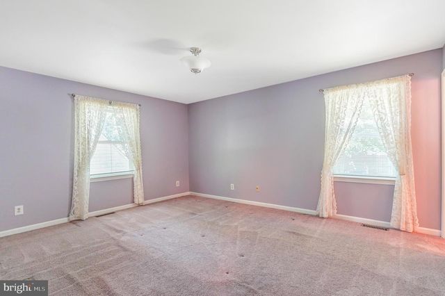 2 ADAM CT, Fredericksburg, VA 22405