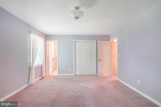 2 ADAM CT, Fredericksburg, VA 22405