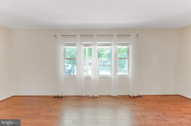 2 ADAM CT, Fredericksburg, VA 22405