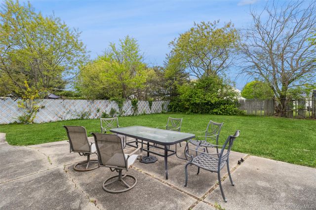 7 Austin Street, Bellport, NY 11713