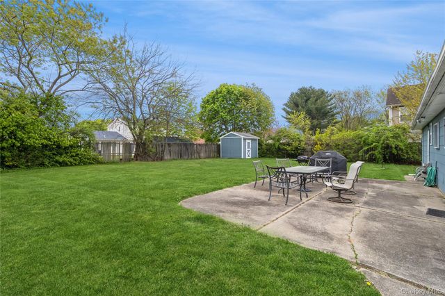 7 Austin Street, Bellport, NY 11713
