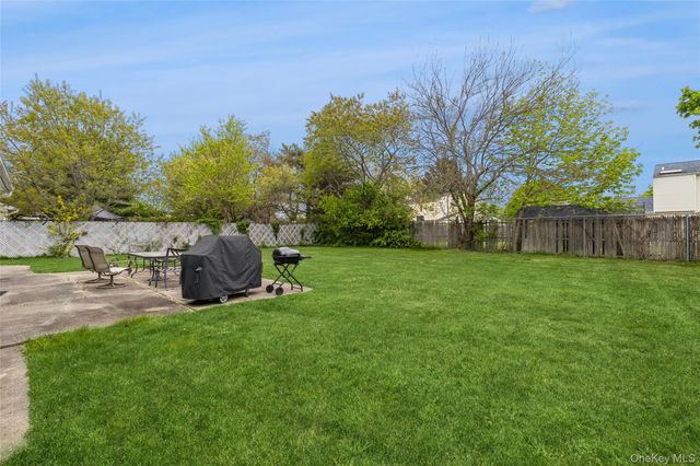 7 Austin Street, Bellport, NY 11713