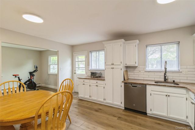 7 Austin Street, Bellport, NY 11713