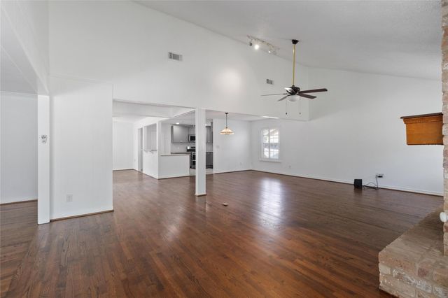 500 Shirleen Drive, Seabrook, TX 77586