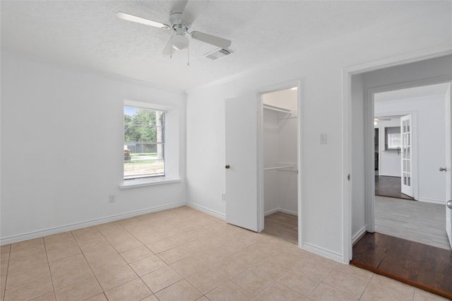 500 Shirleen Drive, Seabrook, TX 77586