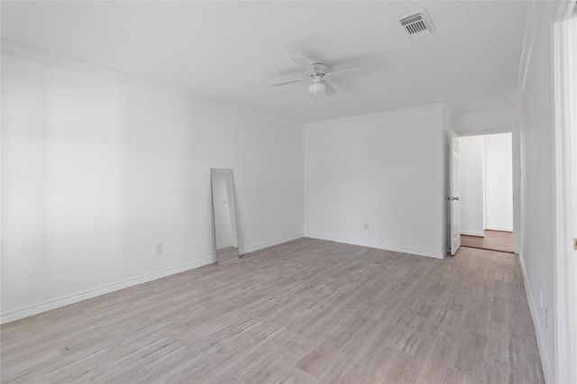 500 Shirleen Drive, Seabrook, TX 77586