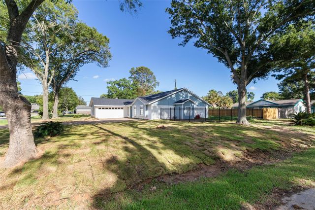 500 Shirleen Drive, Seabrook, TX 77586