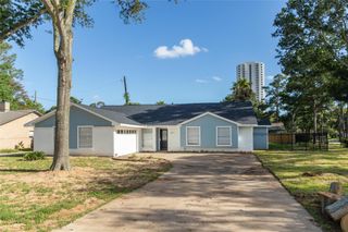 500 Shirleen Drive, Seabrook, TX 77586