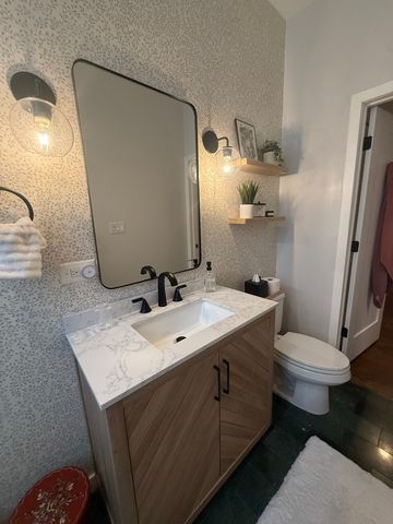 2302 W North Avenue 2W, Chicago, IL 60647