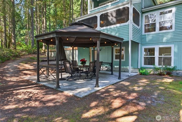 11108 110th Street Ct, Anderson Island, WA 98303