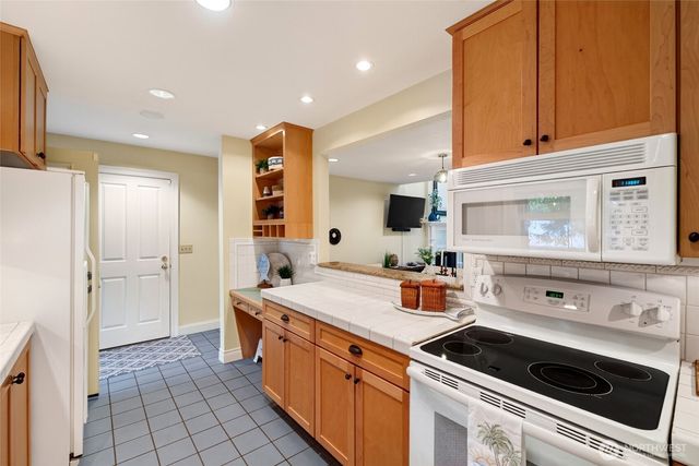 11108 110th Street Ct, Anderson Island, WA 98303