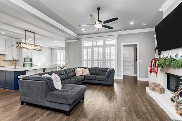 37359 Cypress Hollow Ave, Prairieville, LA 70769