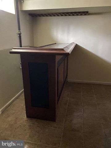 335 N GRANTLEY ST, Baltimore, MD 21229