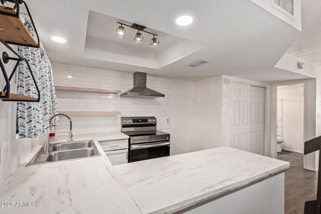 2724 W MCLELLAN Boulevard W 119, Phoenix, AZ 85017