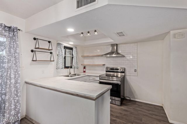 2724 W MCLELLAN Boulevard W 119, Phoenix, AZ 85017