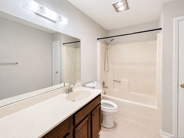 9839 VALLEY CABIN, San Antonio, TX 78250