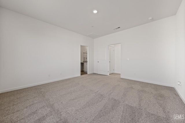 7940 Blueberry Avenue, Bakersfield, CA 93313