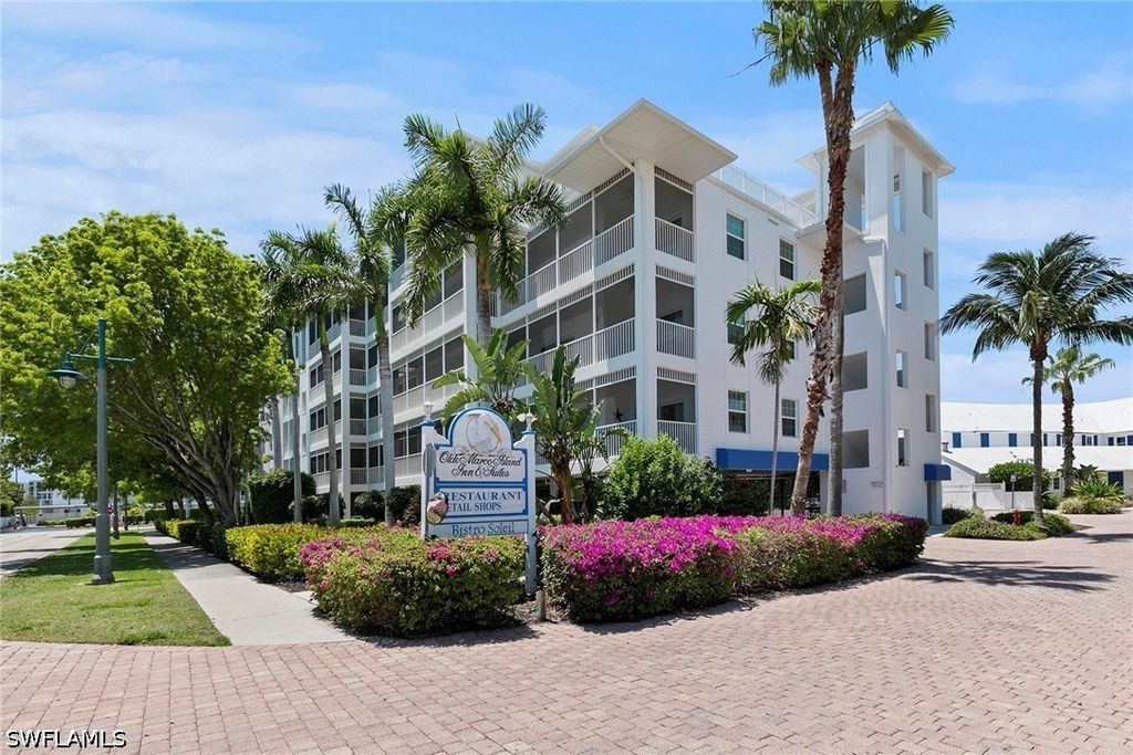 140 Palm ST 413, Marco Island, FL 34145